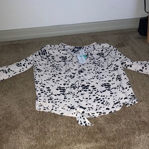 West Kei Casiya Tie Front blouse, size L NWT Stitch Fix Exclusive